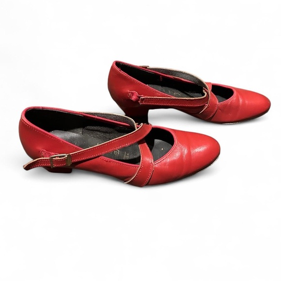Vintage Rusty Red Mary Jane kitten Heels - Picture 1 of 4